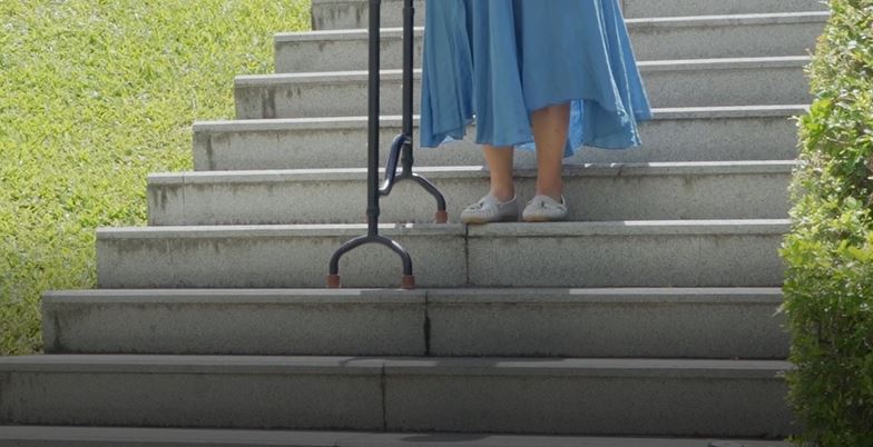"Stair Assist Cane by Rock Steady Cane – Adjustable Height, Lightweight Design, Supports Up to 300 lbs, Ideal for Seniors and Post-Surgery Recovery"